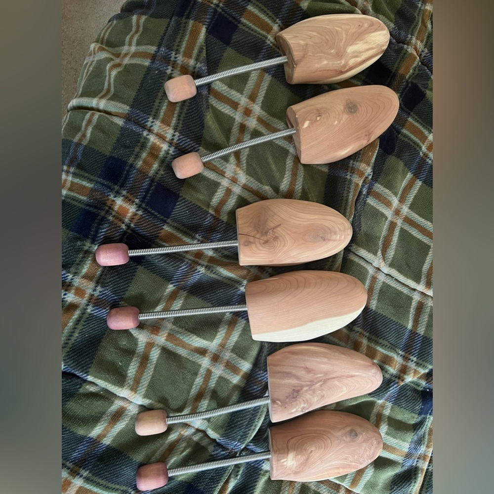Cedar Elements Shoe Tree Large size.